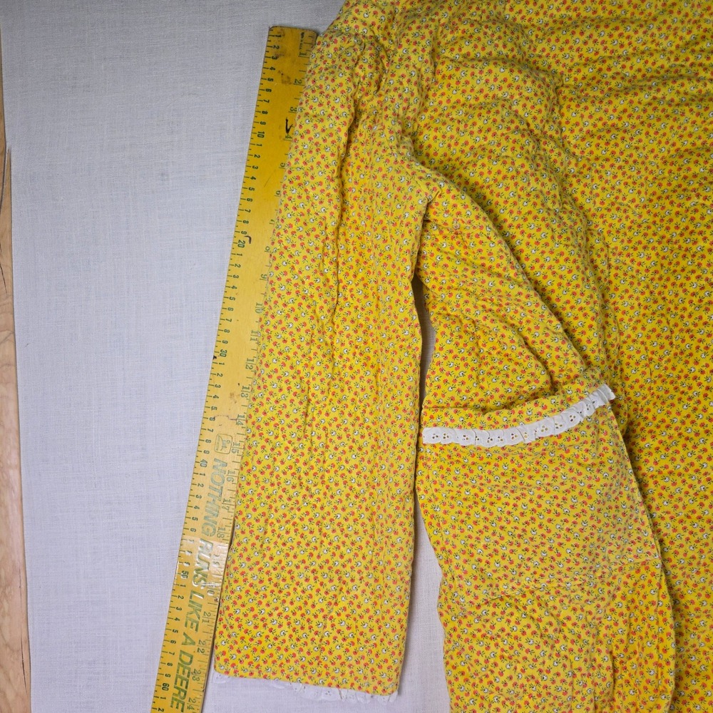 VTG Floral Robe Women's Quilted House Coat TALL Handmade Yellow Lace Pockets USA - Picture 8 of 9
